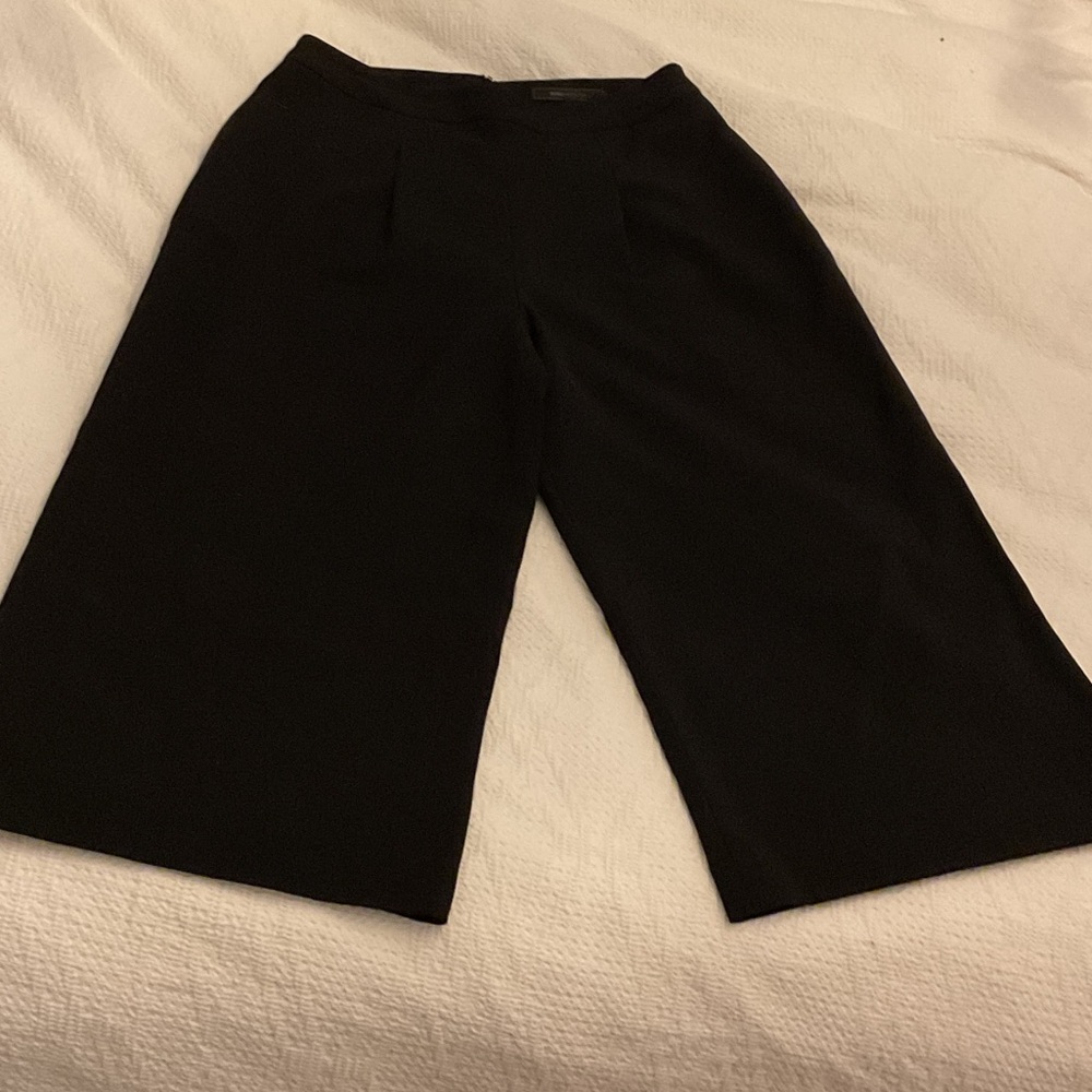 BCBG Max Azria black gaucho, size 2. In excellent condition.